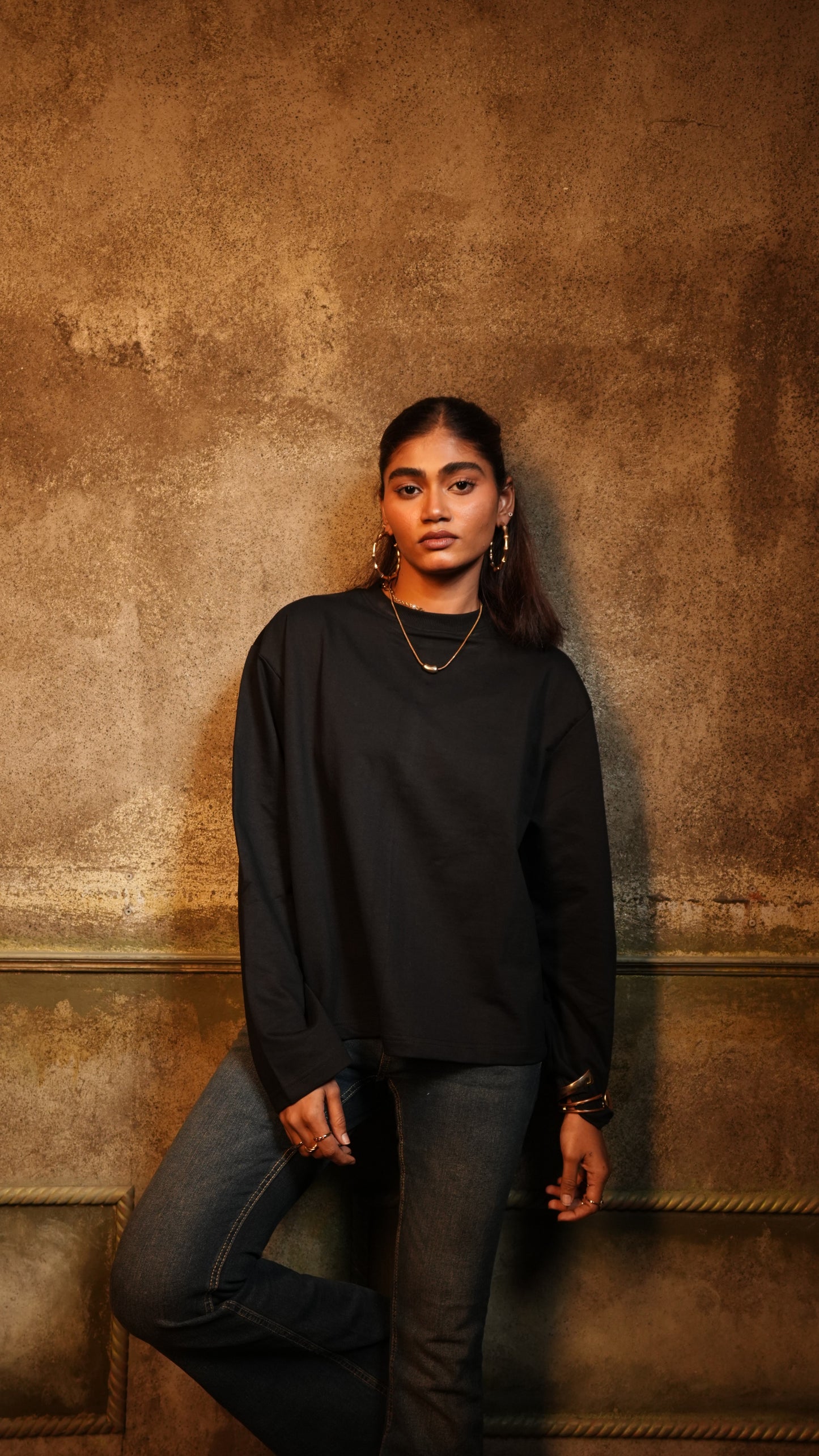 Black Cropped Sweatshirt