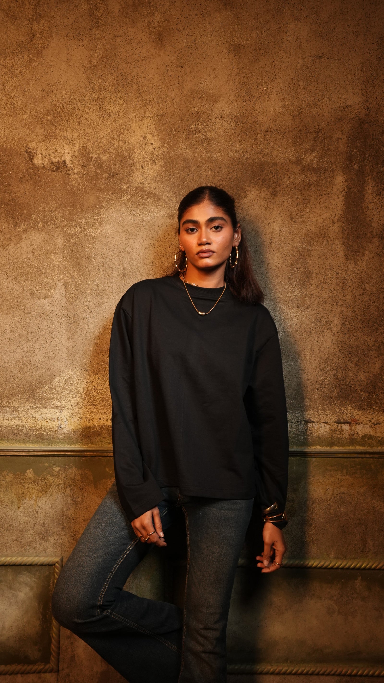 Black Cropped Sweatshirt