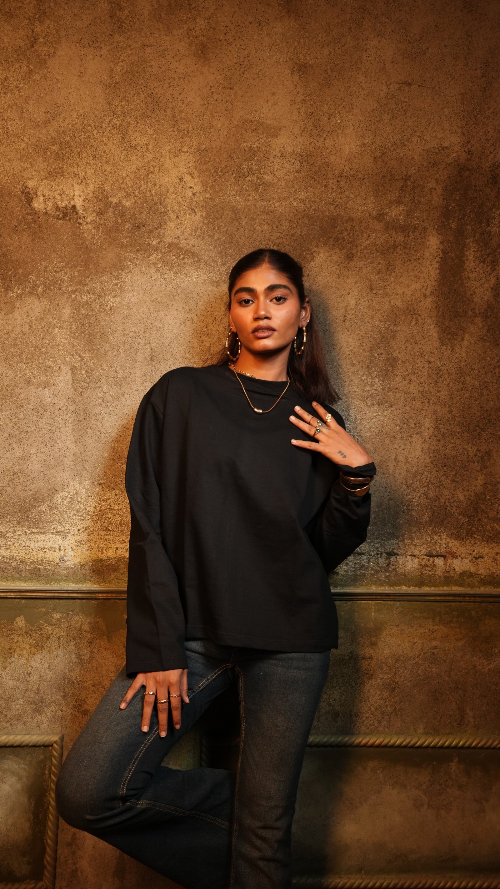 Black Cropped Sweatshirt